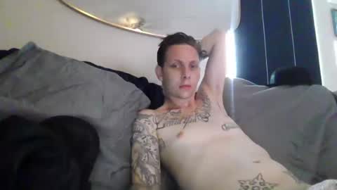 Snapshot of st3v3n_matt143 chatting on 06.12.26 BI TATTED GUYS CHILLN online show from 06.12.26