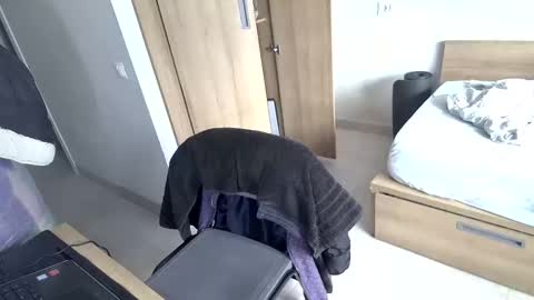 St Amor online show from 01.02.25