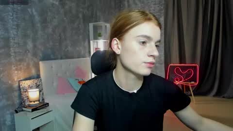 Snapshot of stacey__doll chatting on 10.14.25 stacey__doll online show from 10.14.25