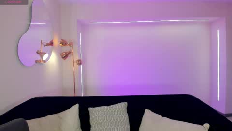 Stacy Woods online show from 03.26.26