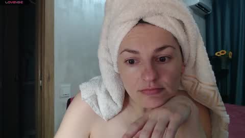 Snapshot of stacy_davise chatting on 07.14.26 STACY online show from 07.14.26
