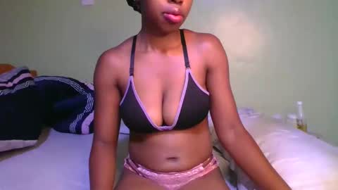 stacy_queenl online show from 12.22.25