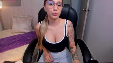 Stacy Conner online show from 11.27.25