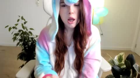 Stacy online show from 12.15.25