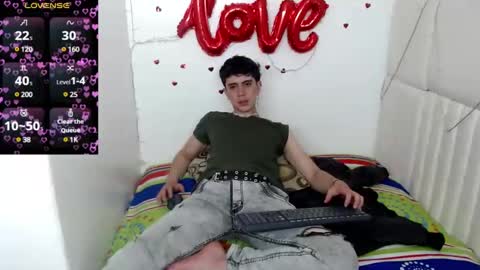 Snapshot of star_boyx chatting on 02.25.25 star_boyx online show from 02.25.25