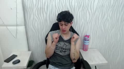Snapshot of star_boyx chatting on 02.28.25 star_boyx online show from 02.28.25