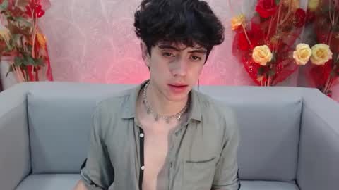Snapshot of star_boyx chatting on 09.18.25 star_boyx online show from 09.18.25