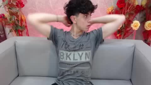 Snapshot of star_boyx chatting on 09.22.25 star_boyx online show from 09.22.25