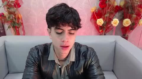 Snapshot of star_boyx chatting on 09.23.25 star_boyx online show from 09.23.25