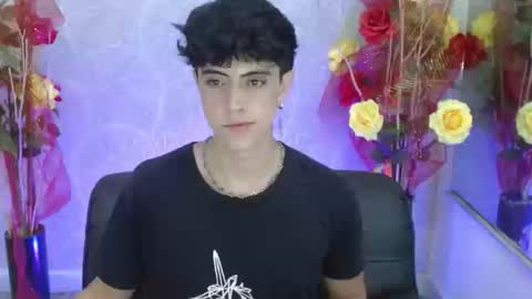 Snapshot of star_boyx chatting on 10.09.25 star_boyx online show from 10.09.25