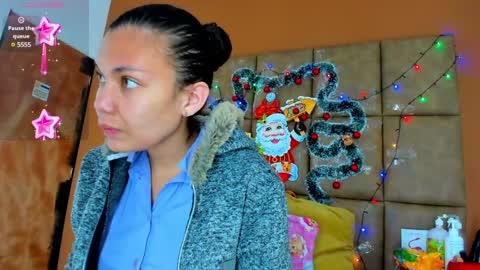 Snapshot of star_of_sea_ chatting on 12.20.24 Estrella online show from 12.20.24