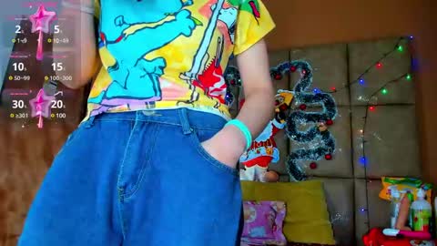 Snapshot of star_of_sea_ chatting on 12.28.24 Estrella online show from 12.28.24