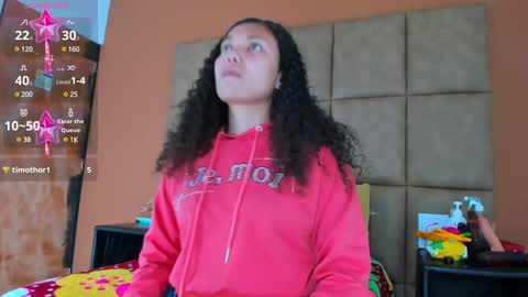 Snapshot of star_of_sea_ chatting on 01.13.25 Estrella online show from 01.13.25