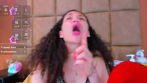 Snapshot of star_of_sea_ chatting on 01.15.25 Estrella online show from 01.15.25