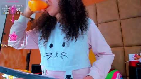 Snapshot of star_of_sea_ chatting on 01.16.25 Estrella online show from 01.16.25