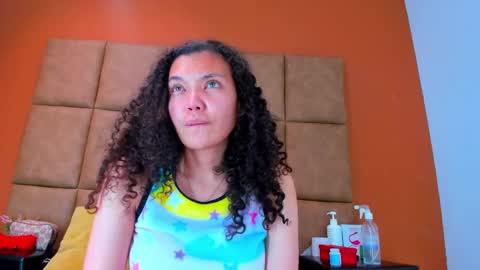 Snapshot of star_of_sea_ chatting on 02.03.25 Estrella online show from 02.03.25