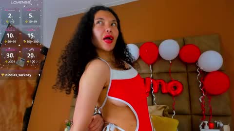 Snapshot of star_of_sea_ chatting on 02.13.25 Estrella online show from 02.13.25