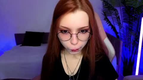 Snapshot of star_tarra chatting on 04.24.26 Tarra online show from 04.24.26