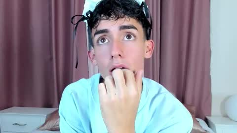 Snapshot of starboyy_77 chatting on 12.22.25 Ethan online show from 12.22.25