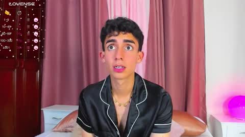 Snapshot of starboyy_77 chatting on 01.05.26 Ethan online show from 01.05.26