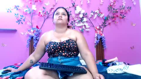 Snapshot of starfishanal21 chatting on 04.27.26 alejandra online show from 04.27.26