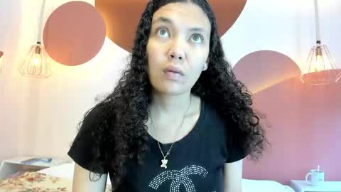 Snapshot of starkjoness chatting on 09.27.25 Stark Jones online show from 09.27.25