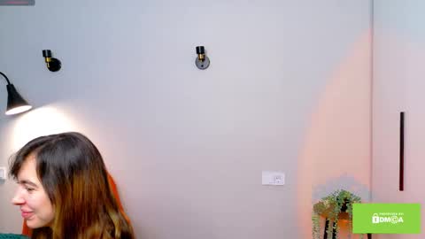 Snapshot of starlace_ chatting on 11.09.25 Nina online show from 11.09.25