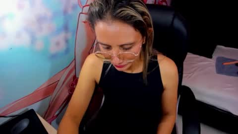 StarletTays online show from 09.17.25