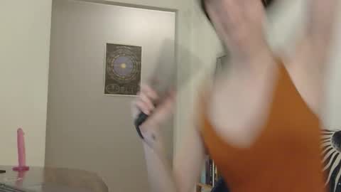 Snapshot of starry_soul chatting on 02.18.26 Evan online show from 02.18.26