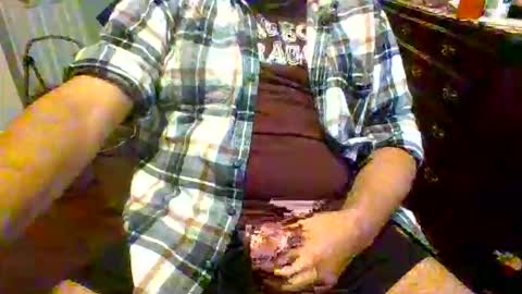 Snapshot of staysolid chatting on 11.05.25 staysolid online show from 11.05.25