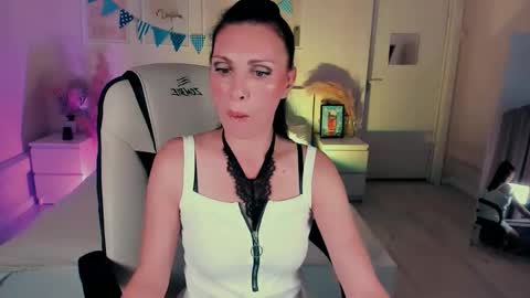 steaflers_mom online show from 10.06.25