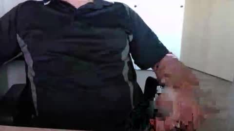 Snapshot of stefan2580 chatting on 12.27.24 Stefan online show from 12.27.24