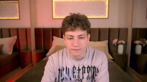 Snapshot of stefanbev chatting on 02.19.26 Esrefan online show from 02.19.26