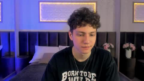 Snapshot of stefanbev chatting on 02.25.26 Esrefan online show from 02.25.26