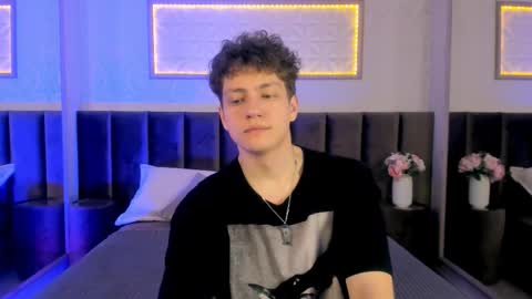 Snapshot of stefanbev chatting on 02.26.26 Esrefan online show from 02.26.26