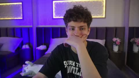 Esrefan online show from 04.17.26