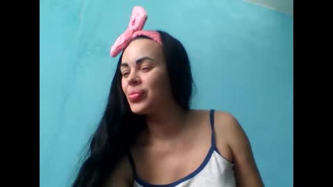 stefaniyax online show from 10.15.25