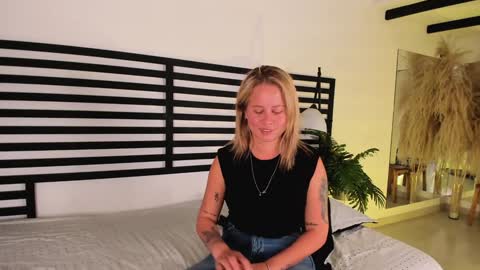 Snapshot of stefannny_ chatting on 01.23.25 Stefanny online show from 01.23.25