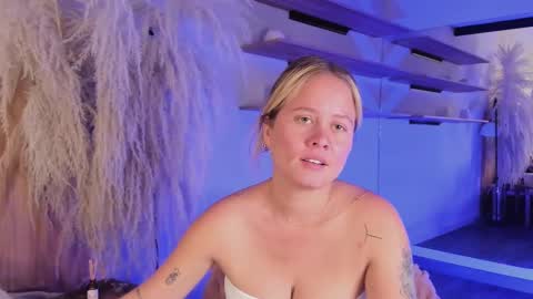 Snapshot of stefannny_ chatting on 02.27.25 Stefanny online show from 02.27.25