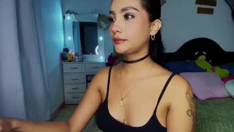 Im MiaIts my first day here  online show from 10.20.25