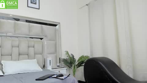 Snapshot of stefany520 chatting on 02.18.25 Stefany online show from 02.18.25