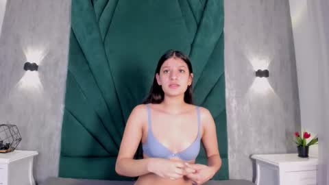 Snapshot of stefany_gonzales_ chatting on 12.22.25 Stefany online show from 12.22.25