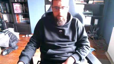 Snapshot of stefffg chatting on 10.25.25 MeStef online show from 10.25.25