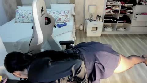 Snapshot of stefi_alizon chatting on 02.01.26 Zuly online show from 02.01.26