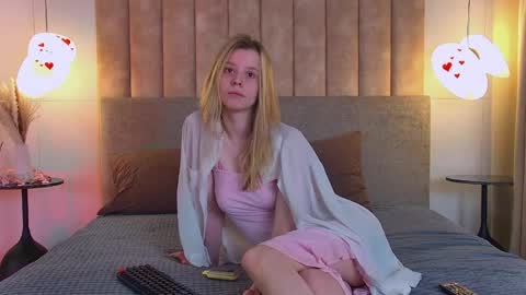 Stefie online show from 04.02.26