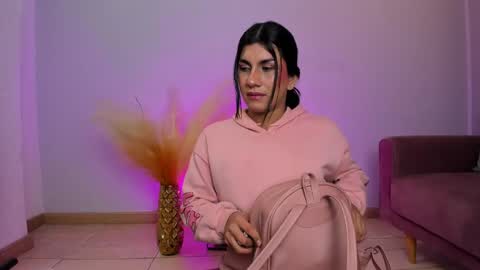 Stefany Bratz online show from 04.21.26