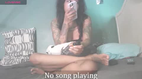 Snapshot of stella_clitella chatting on 09.30.25 Stella Clitella online show from 09.30.25