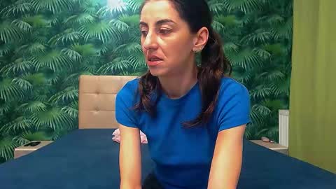 Snapshot of stella_john chatting on 01.13.25 Stella John online show from 01.13.25