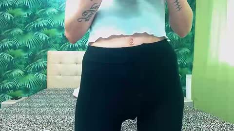 Snapshot of stella_john chatting on 01.30.25 Stella John online show from 01.30.25