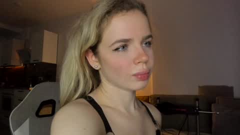 Asella online show from 12.24.24